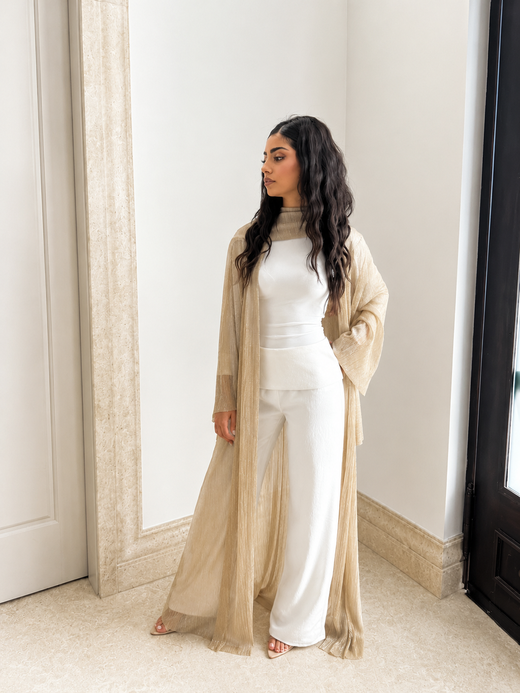 Lumière Abaya