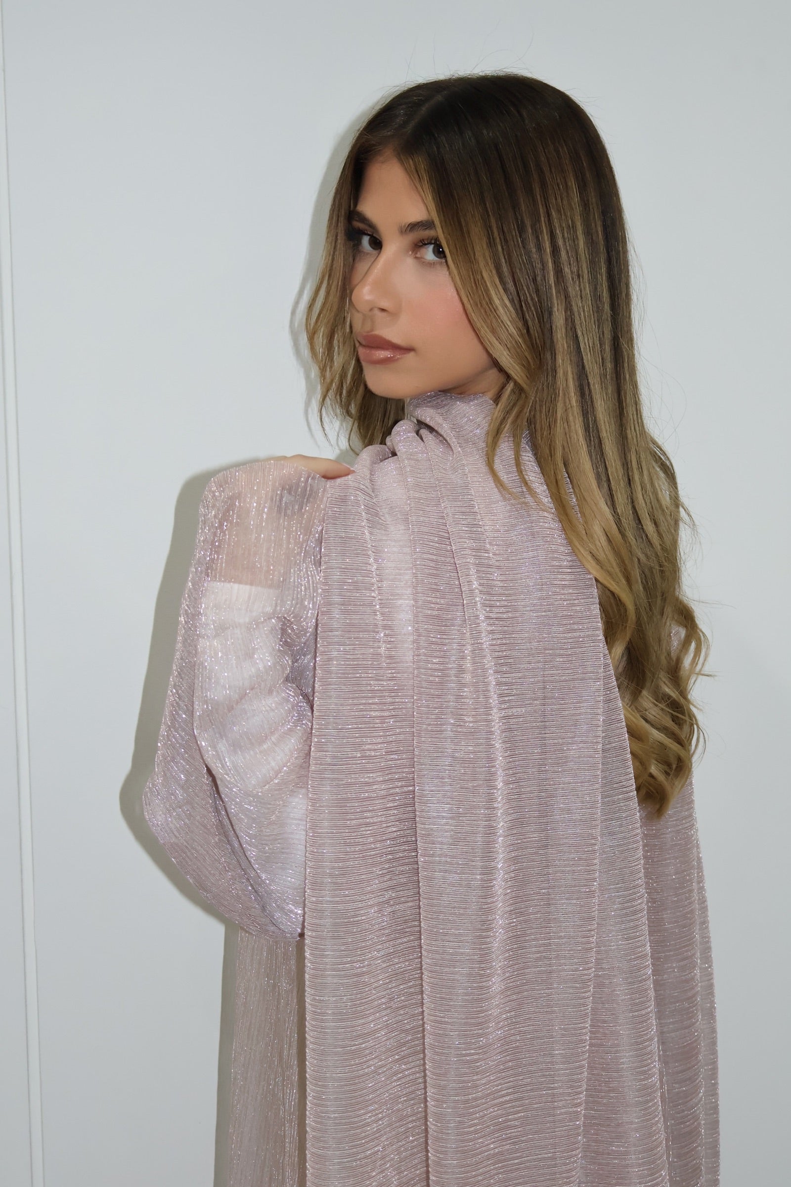 Lumière Abaya